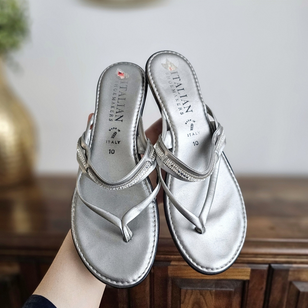 Italian Shoemakers Silver Rhinestone Thong Sandals Size 10 Italy Metallic Wedge